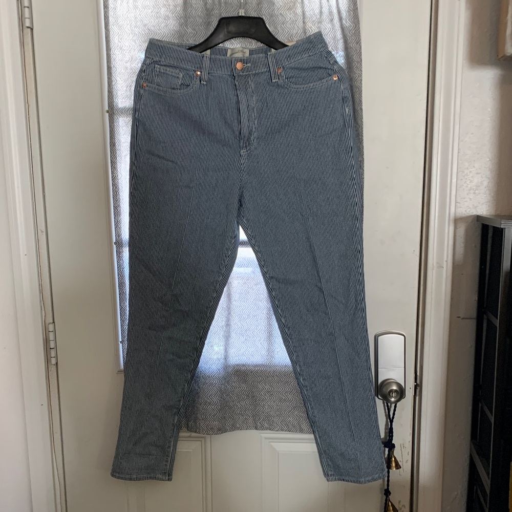 Universal Thread Blue Straight Leg Jeans